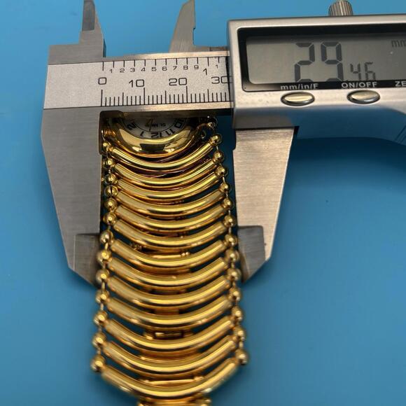 Geometric Concentric  Styled Gold Colored Bangle Band Watch - Picture 9 of 10